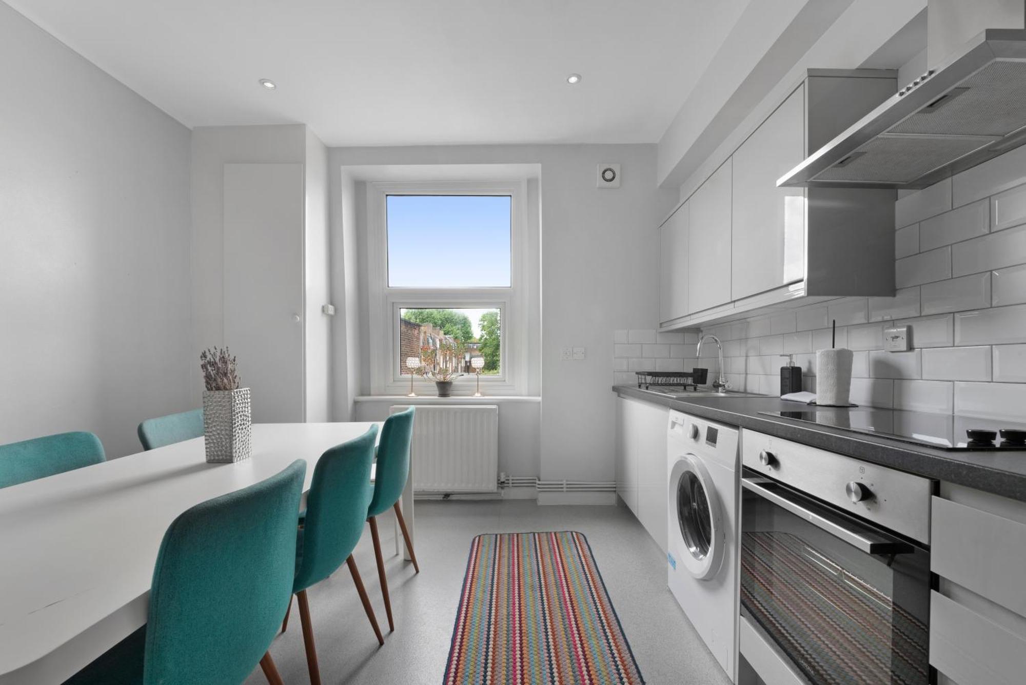 Apartment Two Bedroom Duplex In Angel High Street London